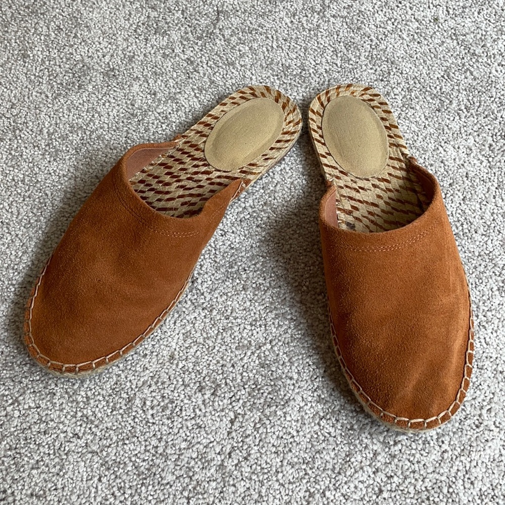 Gap Womens tan suede espadrille slides size 7.5